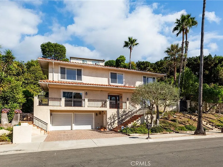 3554 Seaglen Dr — Photo 1