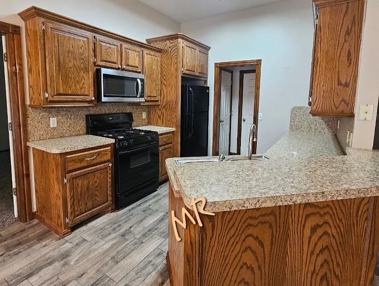 624 E Katelyn Ln — Photo 7