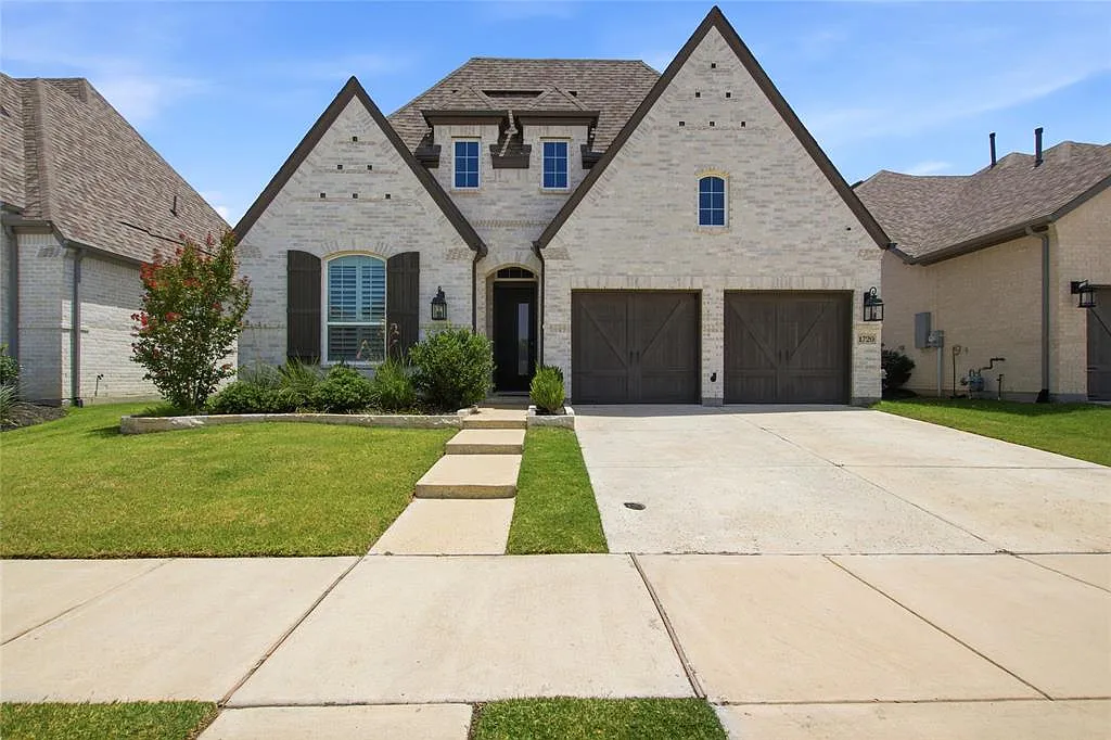 3 bed, 2.5 bath, 2275 sqft, $3,950 — Photo 1