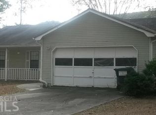 42 Robin Ln, Riverdale, GA 30274