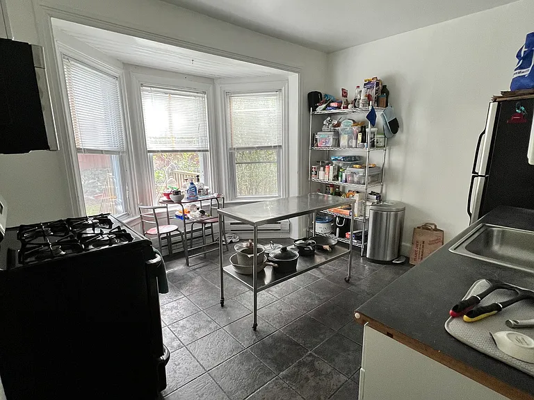 40 Hillside St — Photo 61