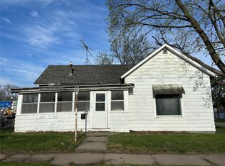 1323 5th St, Perry, IA 50220