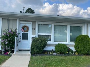 19 McKenna Ct, Hamilton, ON L9B 1T8