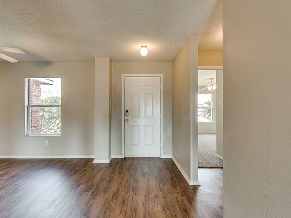 4th image of 2810 Bissell Way