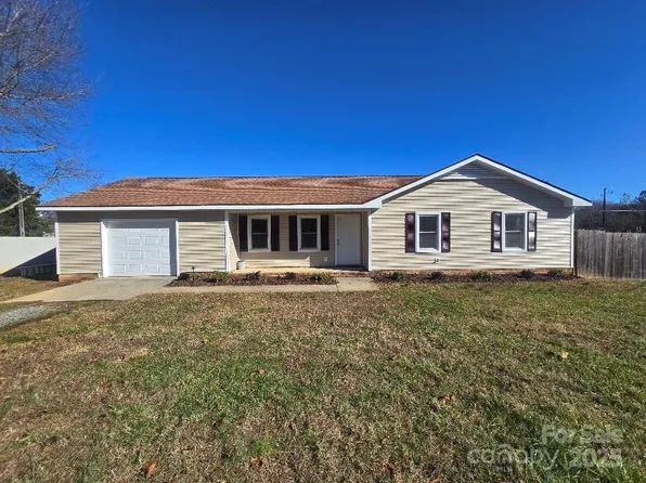 723 Edgehill Dr, Monroe, NC 28110