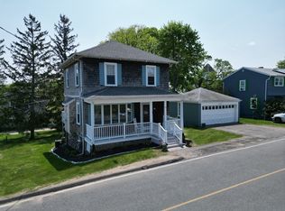 21 Little Nahant Rd, Nahant, MA 01908