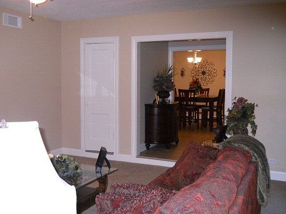 4th image of 1210 Southwood Dr