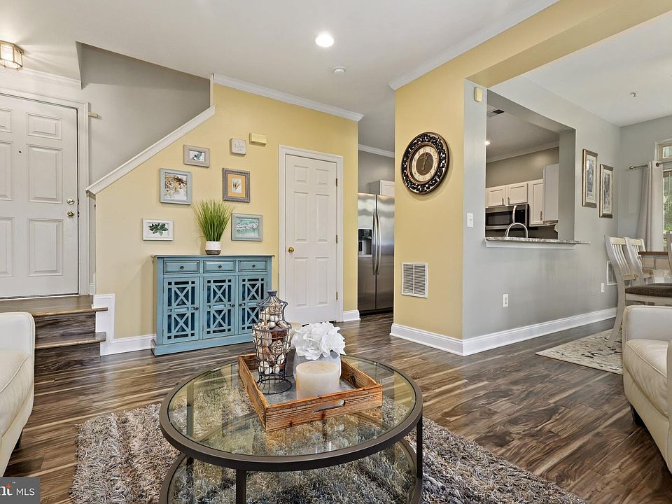 46381 Pryor Sq, Sterling, VA 20165 Zillow