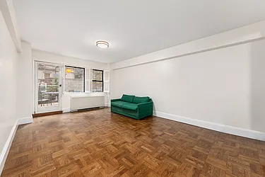 220 East 67th Street, #1C