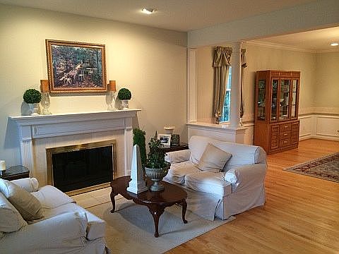 3rd image of 18 Ramblewood Dr