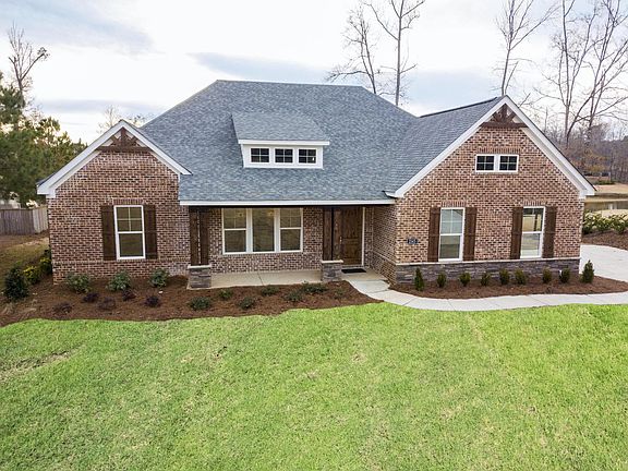 The Anniston shows off Great Curb Appeal