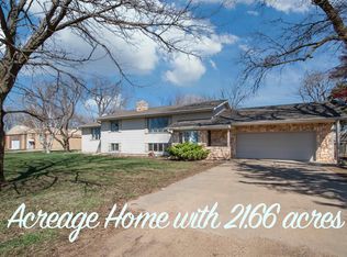 47458 315th St, Elk Point, SD 57025