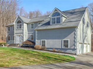 91 Rebecca Ln, Carmel, NY 10512