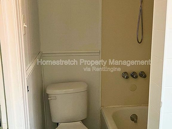 4th image of 3233 Oregon Ave #2