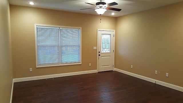 2nd image of 261 Matt Ln