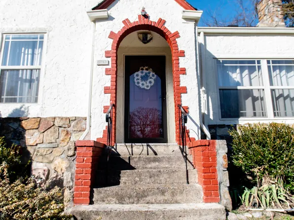 5713 Oak Rd, Knoxville, TN 37918