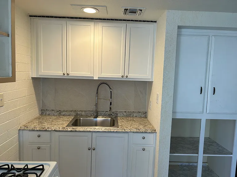 380 Riverfront Dr #B — Photo 18