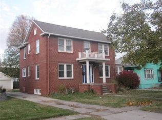 2008 Warford St, Perry, IA 50220