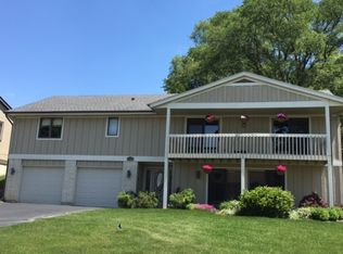 39909 N Fairway Dr, Antioch, IL 60002