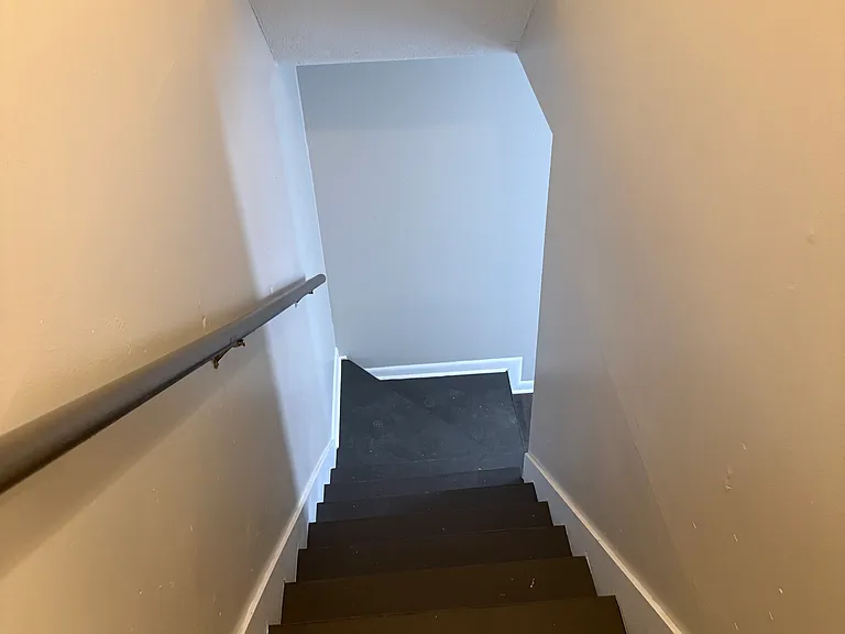2614 McLelland St #3 — Photo 10