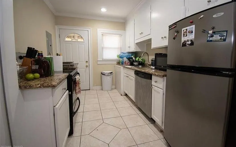 2 bed, 1000 sqft, $1,350 — Photo 4