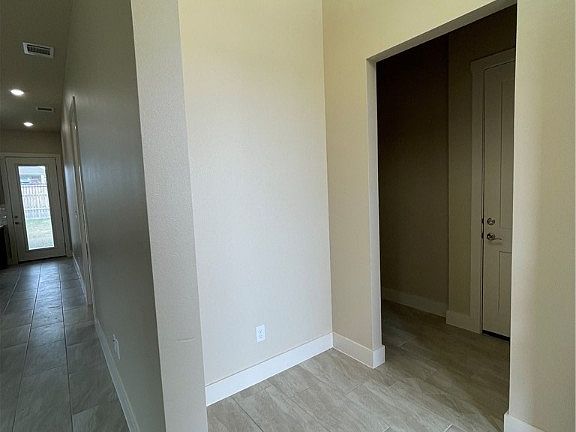 3rd image of 4907 White Rose Dr