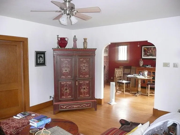 4250 Julian St — Photo 2