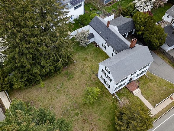 2nd image of 291 Brighton St