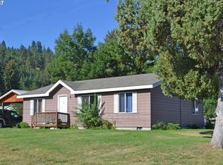 302 N Pine St, Wallowa, OR 97885