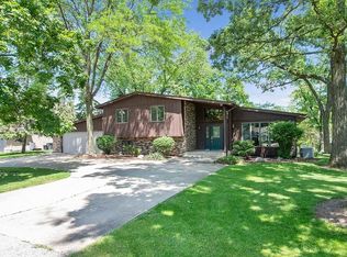 15611 117th Ct, Orland Park, IL 60467