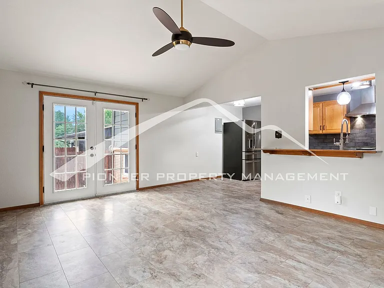 1024 Pike Dr — Photo 9