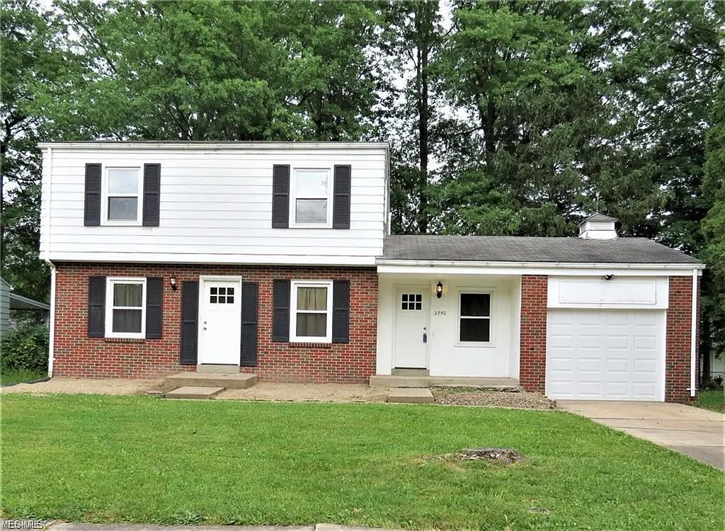 2750 Heather Ln NW photo 1