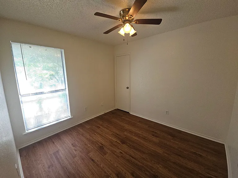 7614 April Ct — Photo 18