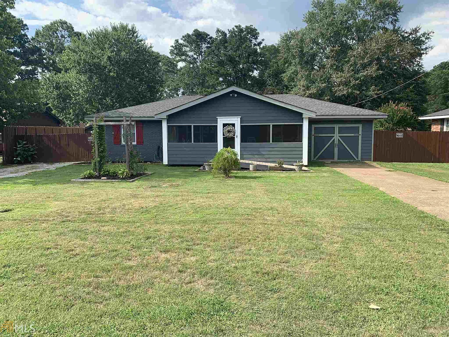 312 Nancy St photo 1