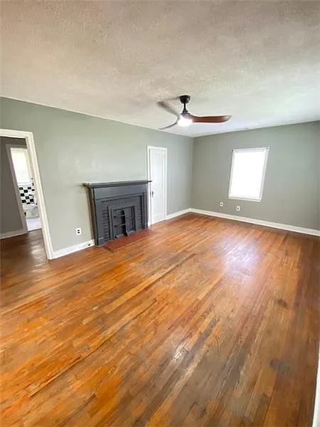 2 bed, 1048 sqft, $1,850 — Photo 3