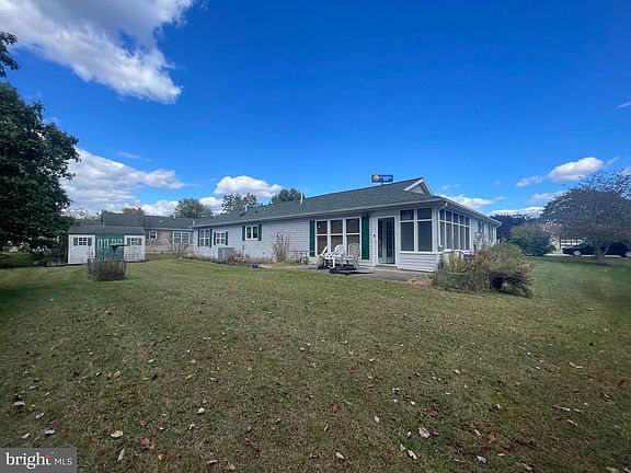 3rd image of 848 Trestle Ct