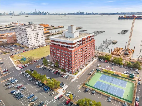 80 Bay Street Lndg APT 5D, Staten Island, NY 10301