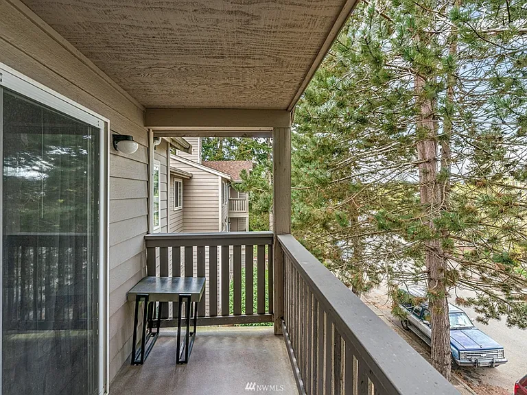 215 100th St SW #D305 — Photo 15