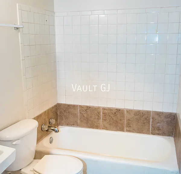 333 North Ave #16 — Photo 5