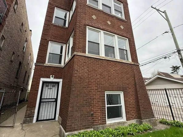 3247 W Thomas St, Chicago, IL