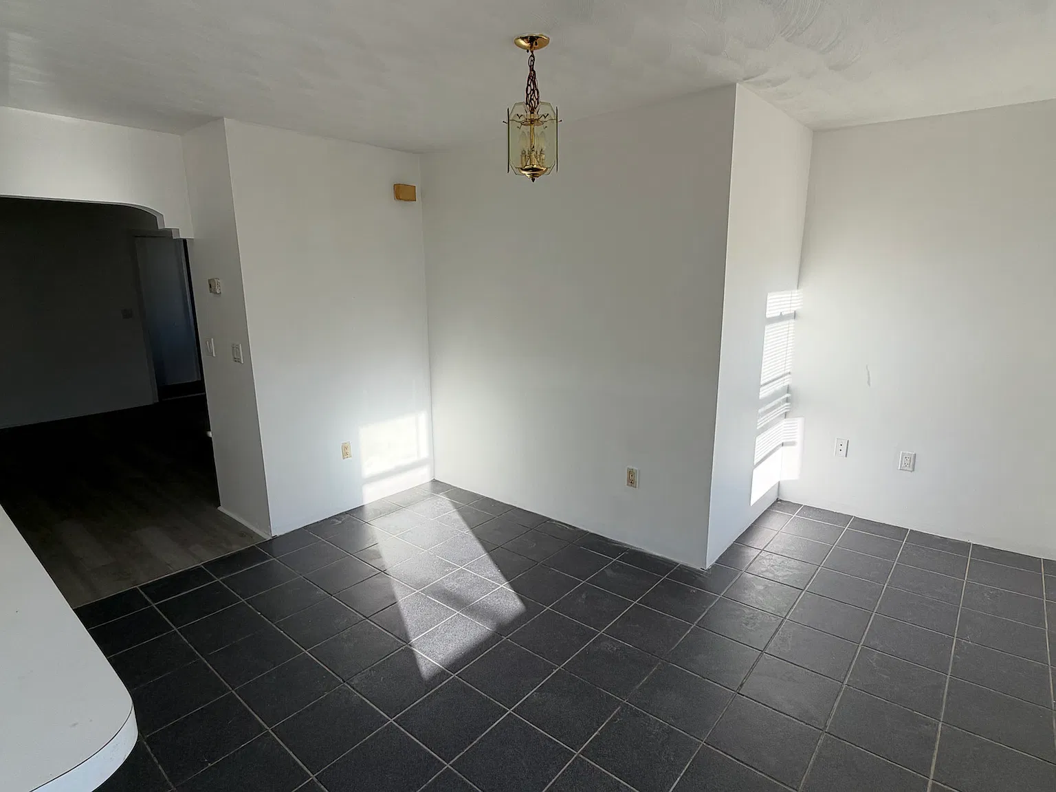 13 Jefferson Ave — Photo 3