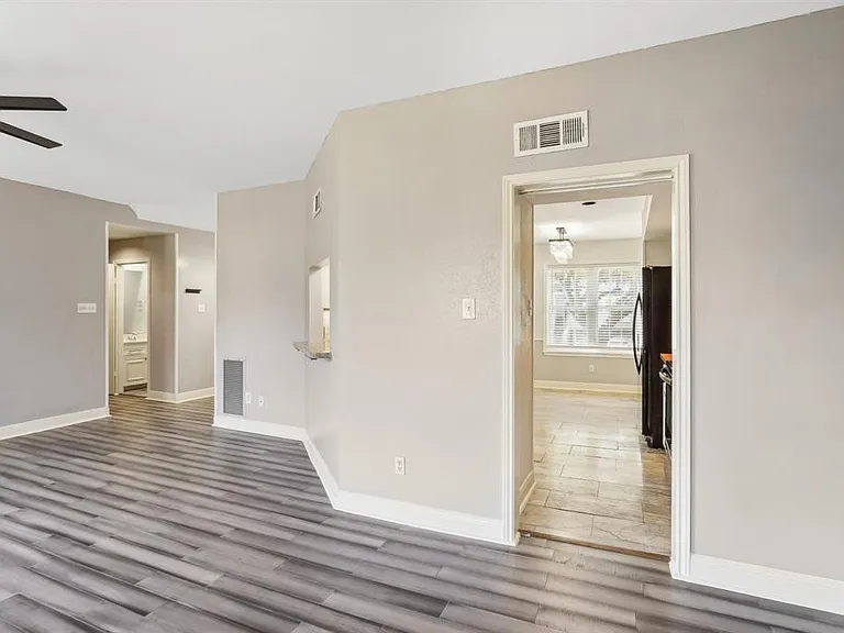 1725 Enterprise Ave — Photo 8