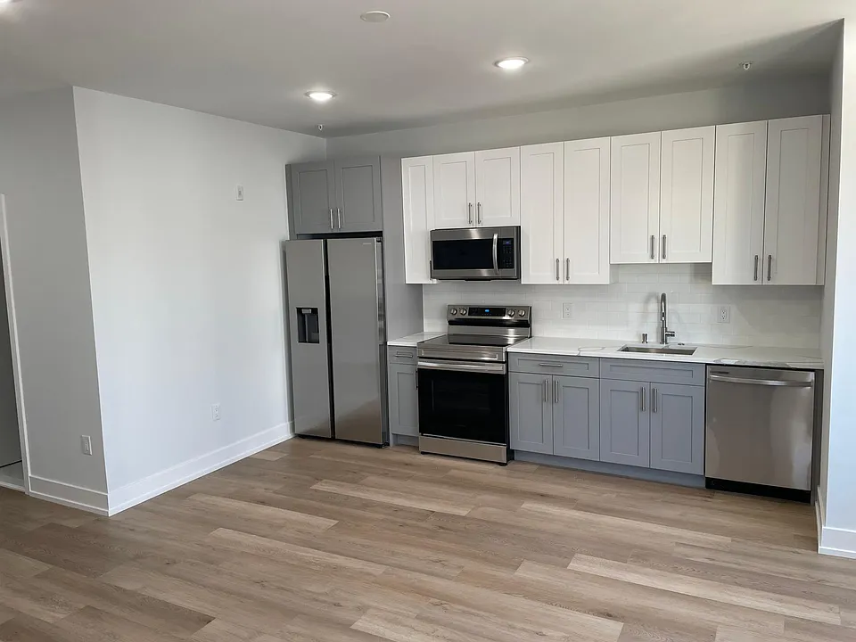 2041 N Reese St #2