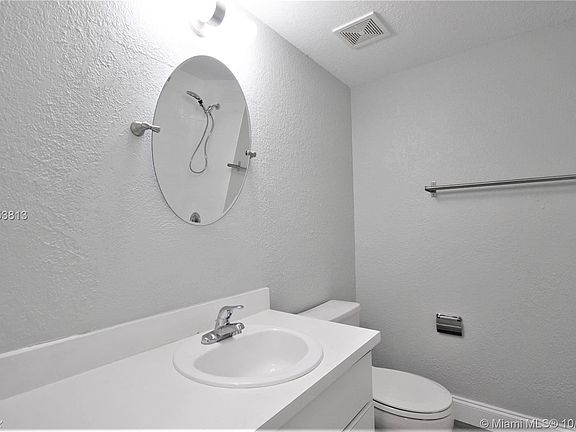 4th image of 700 Euclid Ave APT 305