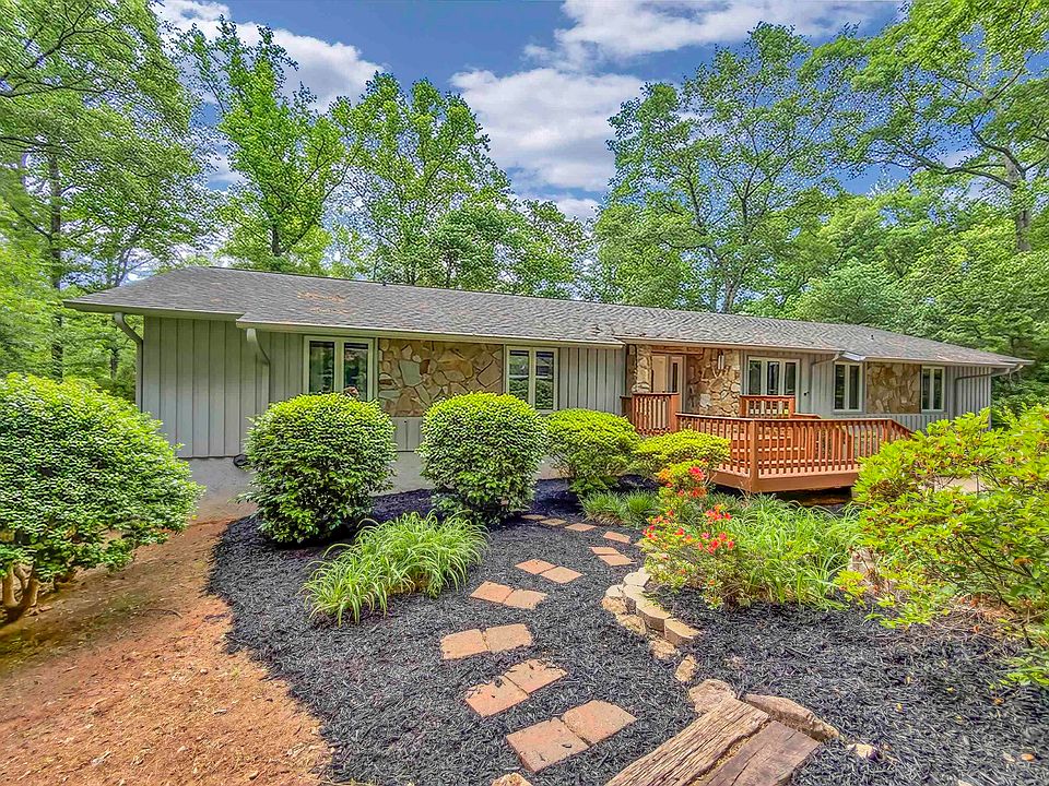 1st image of 204 Fishbrook Way