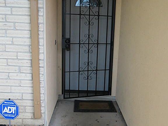 3rd image of 7431 Woodnettle Ln