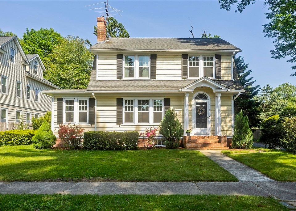 1st image of 33 Highland St