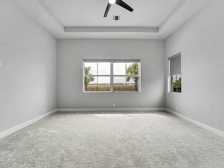 12582 Nautilus Cir — Photo 9