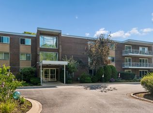 200 Deborah Ln APT 6A, Wheeling, IL 60090