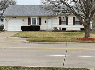 3416 18th St, Bettendorf, IA 52722